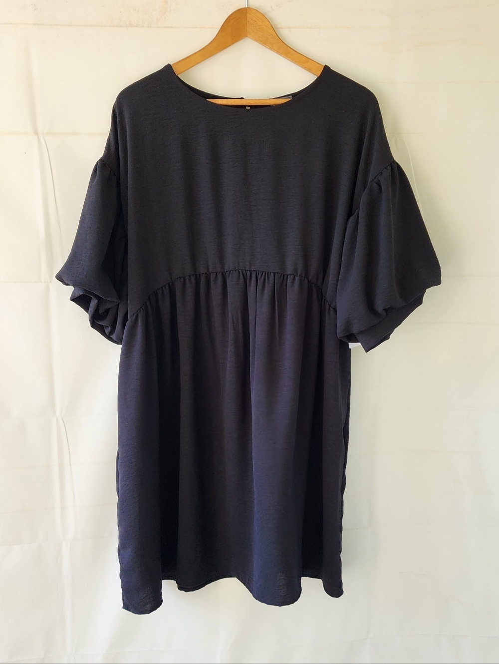 Arula Women's Black Puff Sleeve Smock Dress